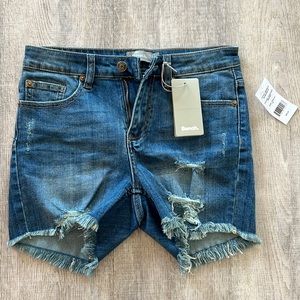 Bench dark wash jean shorts NWT size 27